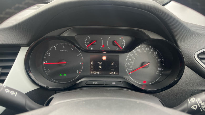 Vauxhall Crossland X 1.2T [110] SRi Nav 5dr [6 Spd] [S/S] Petrol Hatchback